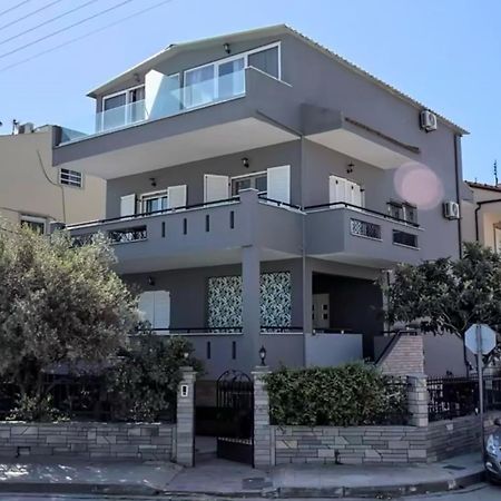 Glykanisos Suites Nea Peramos  Exterior photo