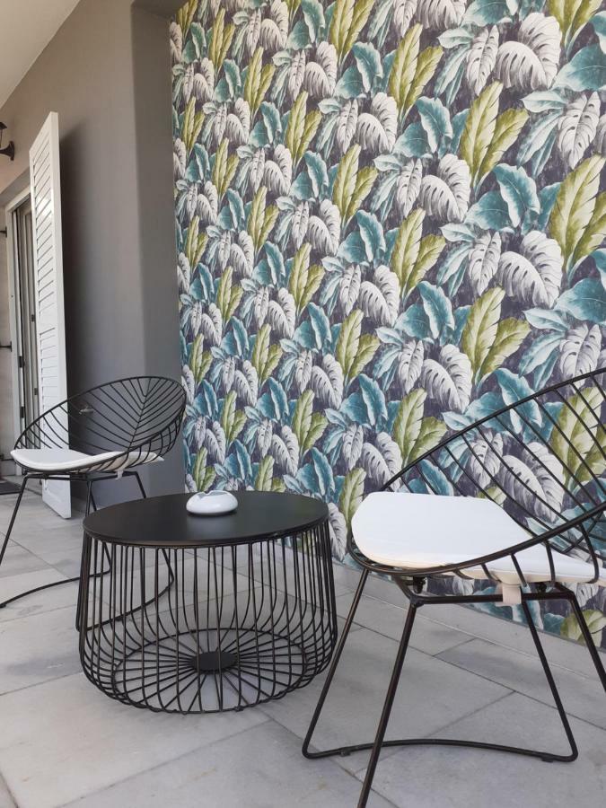 Glykanisos Suites Nea Peramos  Exterior photo